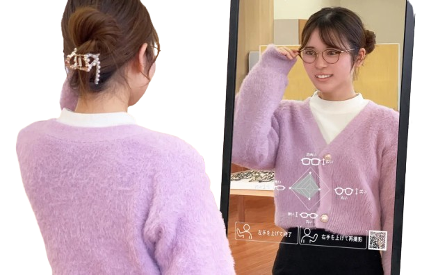 AIフィッティングミラーで顔を測定している様子